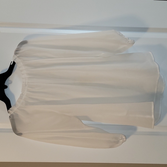 Rubberband Blouse - Picture 3 of 4